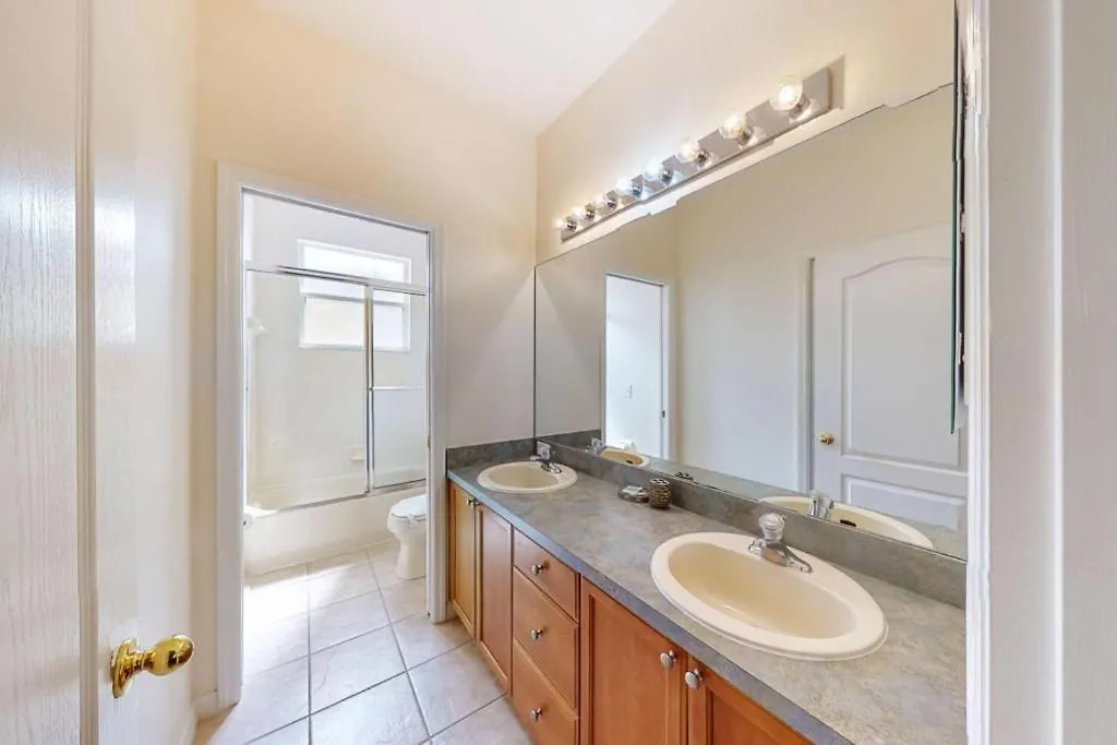 Jagjit'S Tuscan Hills Vacation Home Davenport United States